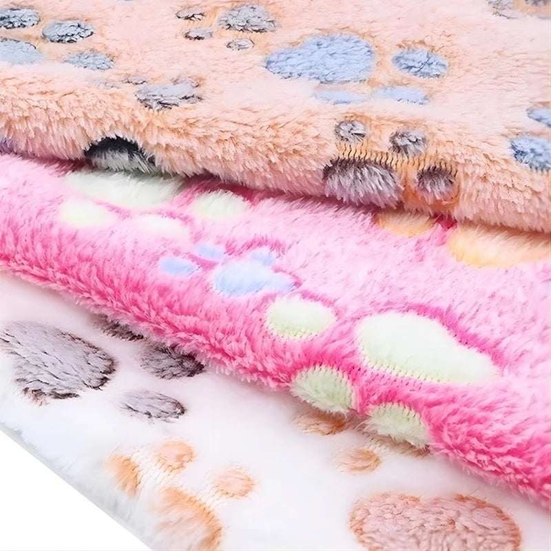 Cozy Fleece Pet Blanket β Soft, Warm & Washable - Pup Confort Store