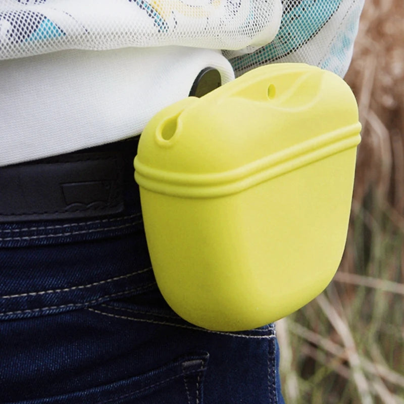 Portable Silicone Dog Treat Pouch β Clip & Train Anywhere - Pup Confort Store