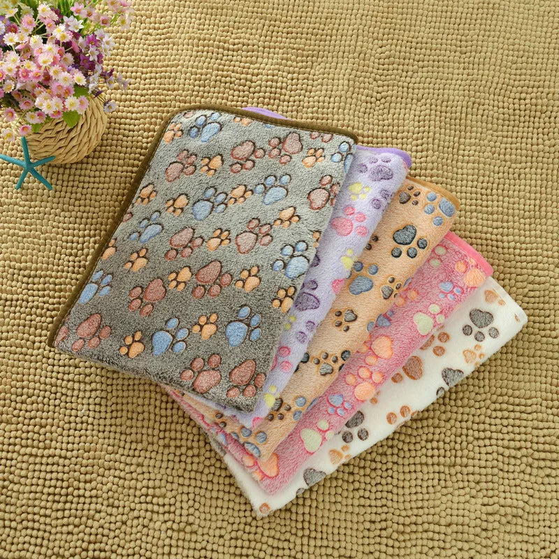 Cozy Fleece Pet Blanket β Soft, Warm & Washable - Pup Confort Store