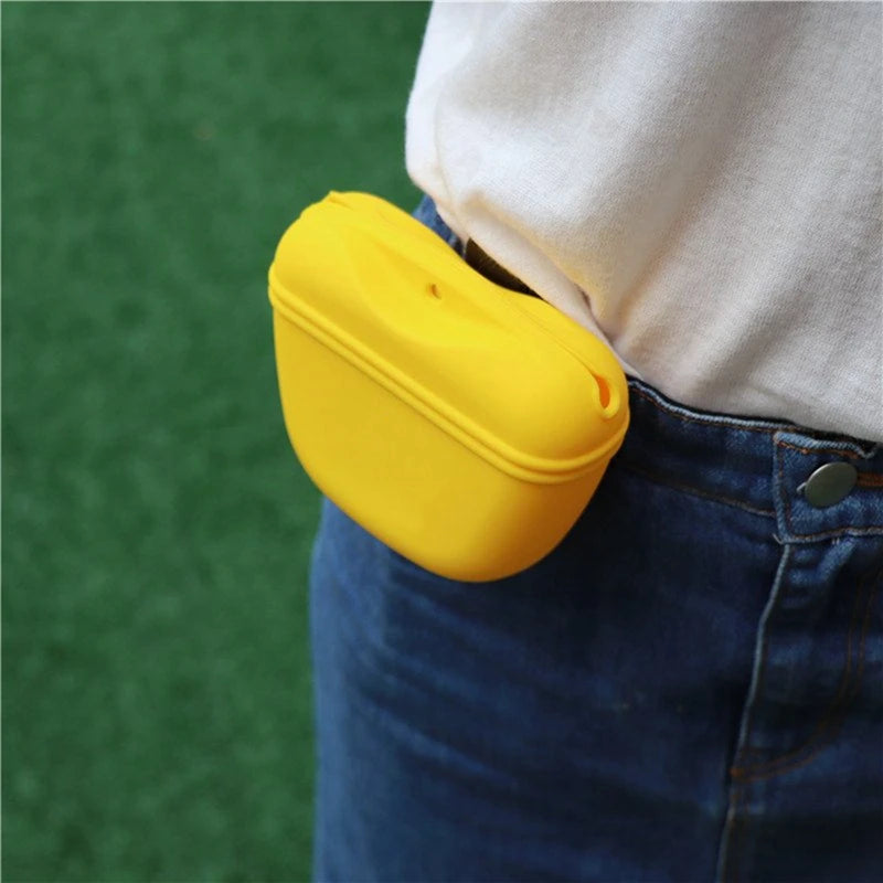 Portable Silicone Dog Treat Pouch – Clip & Train Anywhere - Pup Confort Store